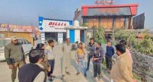 Sidhra road closed by owners of restaurants that were shut for being on Forest land.