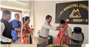 BJP OBC Morcha Felicitates Municipal Commissioner Avni Lavassa