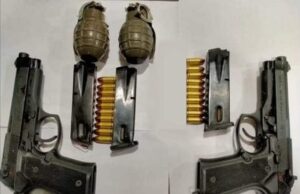 Flash: Joint operation was established today at Shuhama, Hadura in #Ganderbal district On being signaled to stop, three persons tried to escape but were apprehended along with 2 pistols, 3 magazines and 2 Chinese grenades.