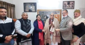 J&K BJP felicitates Padma Shri Awardee Prof. Vishwamurti Shastri