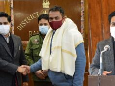 Bandipora Admin felicitates Padma Shri Faisal Ali