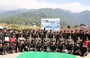 Northern Army Commander felicitates Winners of 1st Inter Services Paragliding X-Country Championship-2022 at Bir Billing (H.P)
