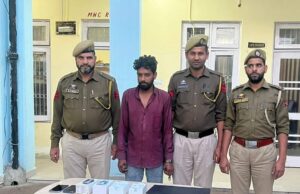 PS Miran Sahib Solves Theft Case Within HoursRecovers 6 Android Phones,1 Laptop and Stolen cash total worth 2 Lakh