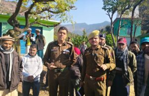 SSP Poonch Meets Residents of village Digwar Terwan Across the Fence